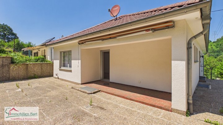 GEPFLEGTES WOHNHAUS MIT EINLIEGERWOHNUNG IN TOP LAGE VON METTLACH!