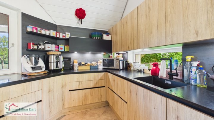 FREMERSDORF: ARCHITEKTENHAUS / EINLIEGERWOHNUNG / GARTEN / GARAGE!