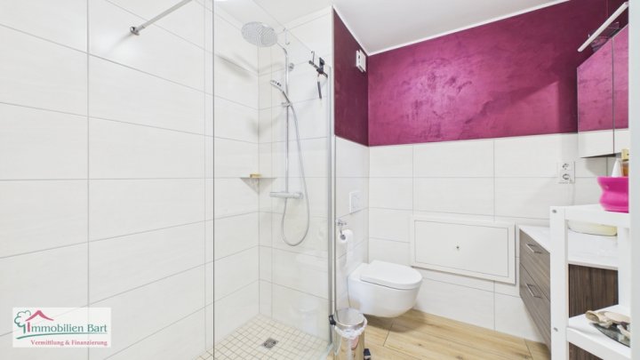 FREMERSDORF: ARCHITEKTENHAUS / EINLIEGERWOHNUNG / GARTEN / GARAGE!