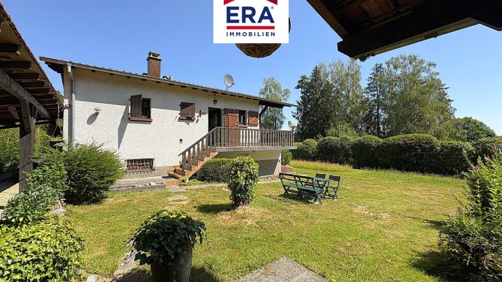OHNE VERMITTLUNGSGEBÜHREN-FERIENHAUS/EINFAMILIENHAUS IN HOLVING/FR, EIGENER BOOTSSTEG UND SEEBLICK