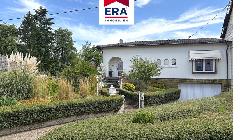 EINFAMILIENHAUS, RUHIGE LAGE IN WADGASSEN-SCHAFFHAUSEN !