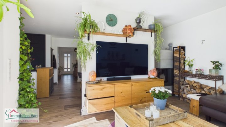 TRAUMHAUS IN WEISKIRCHEN: BUNGALOW MIT 3 SZ / 2 GARAGEN / TOLLER GARTEN!