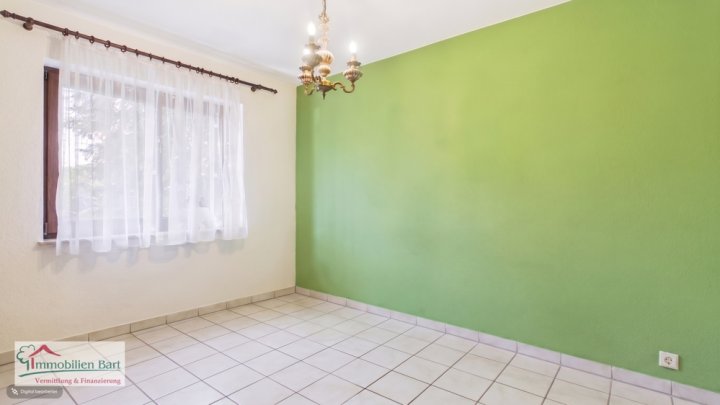 MERZIG-FITTEN: SEHR GEPFLEGTES WOHNHAUS MIT DOPPELGARAGE UND GARTEN MIT FERNSICHT!