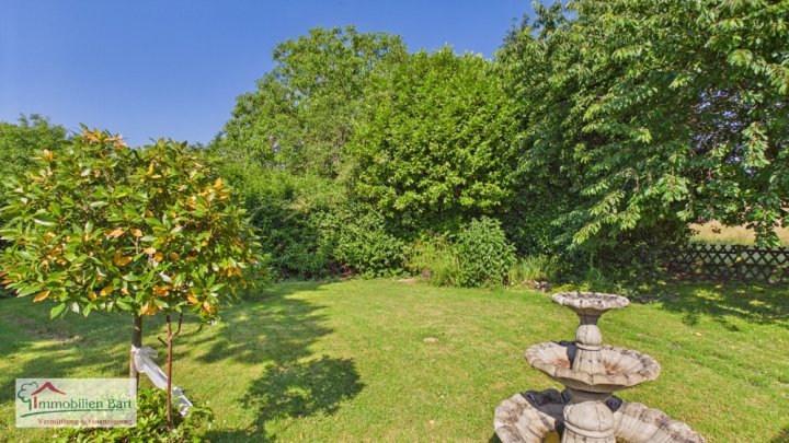 MERZIG-FITTEN: SEHR GEPFLEGTES WOHNHAUS MIT DOPPELGARAGE UND GARTEN MIT FERNSICHT!