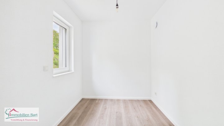 L-STADTBREDIMUS: NEUBAU DHH / 128 M² / 3 SZ / RUHIGE WOHNLAGE