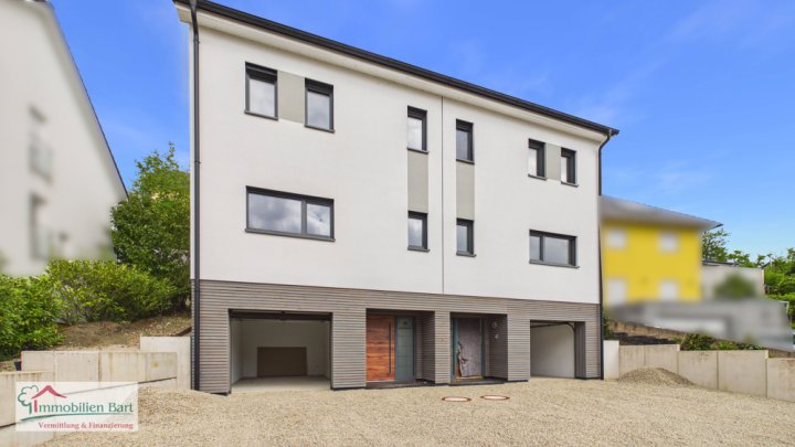 L-STADTBREDIMUS: NEUBAU DHH / 128 M² / 3 SZ / RUHIGE WOHNLAGE