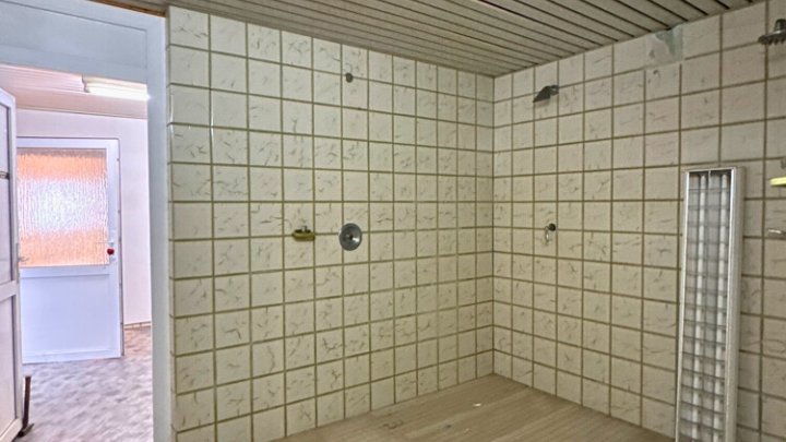 Großzügiges Wohn- und Geschäftshaus, 410m² Gesamtfläche in ruhiger Seitenstraße