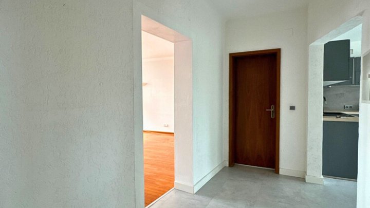 Großzügiges Wohn- und Geschäftshaus, 410m² Gesamtfläche in ruhiger Seitenstraße