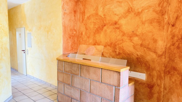 Großzügige Gewerbeeinheit mit individuellem Gestaltungspotential - ideal als Büro od. Praxis nutzbar