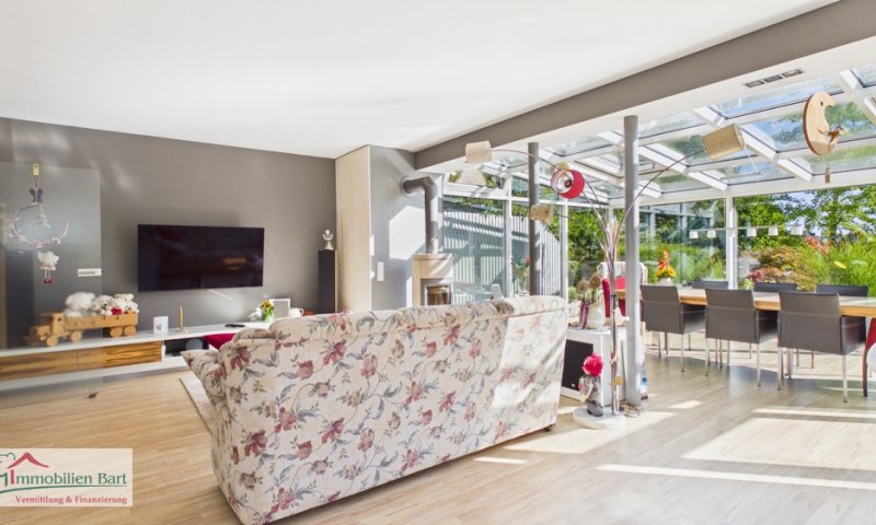 SEHR GEPFLEGTES WOHNHAUS MIT TOLLEM GARTENGRUNDSTÜCK IN TOP WOHNLAGE