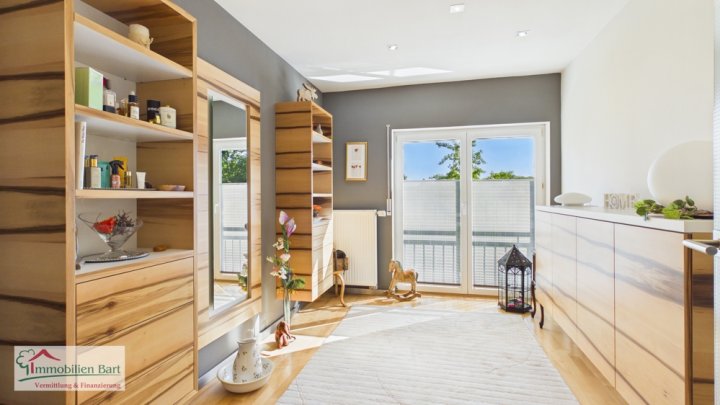 SEHR GEPFLEGTES WOHNHAUS MIT TOLLEM GARTENGRUNDSTÜCK IN TOP WOHNLAGE