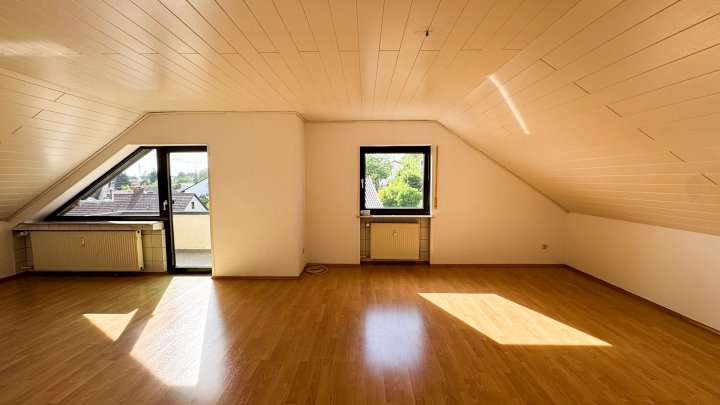 MÖRSBACH - 2 ZKB mit Balkon, Stellplatz & Kellerraum in bester Lage