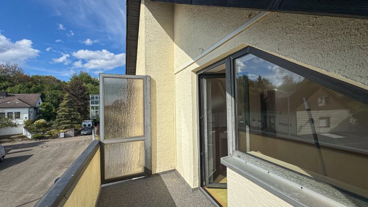 MÖRSBACH - 2 ZKB mit Balkon, Stellplatz & Kellerraum in bester Lage
