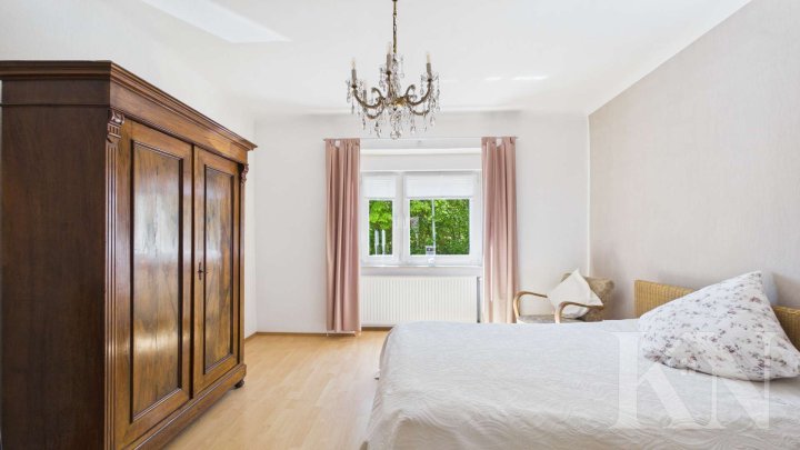 Gepflegte Doppelhaushälfte mit Terrasse, Balkon & ausgebautem Dachgeschoss
