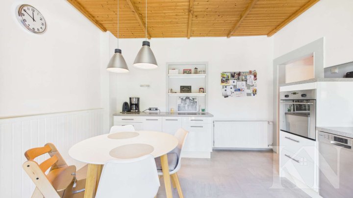 Gepflegte Doppelhaushälfte mit Terrasse, Balkon & ausgebautem Dachgeschoss