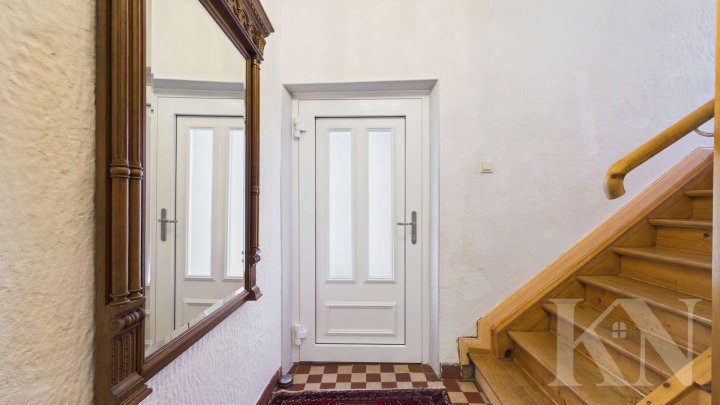 Gepflegte Doppelhaushälfte mit Terrasse, Balkon & ausgebautem Dachgeschoss
