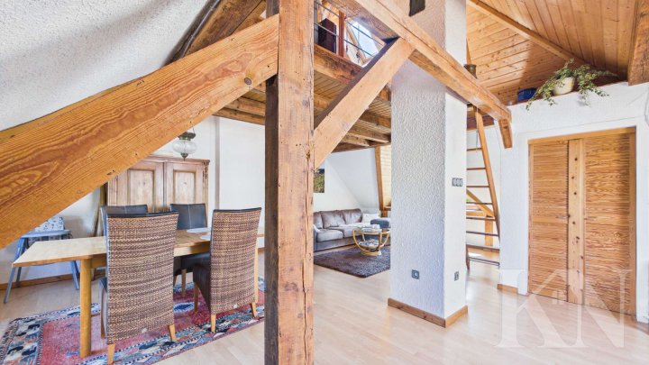 Gepflegte Doppelhaushälfte mit Terrasse, Balkon & ausgebautem Dachgeschoss