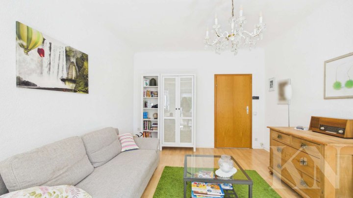 Gepflegte Doppelhaushälfte mit Terrasse, Balkon & ausgebautem Dachgeschoss