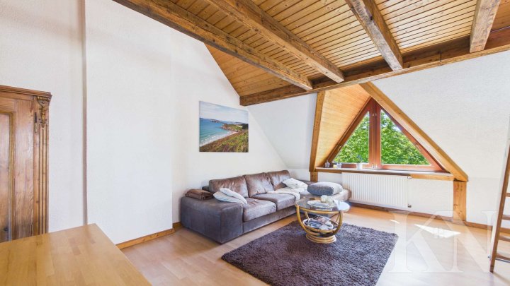 Gepflegte Doppelhaushälfte mit Terrasse, Balkon & ausgebautem Dachgeschoss