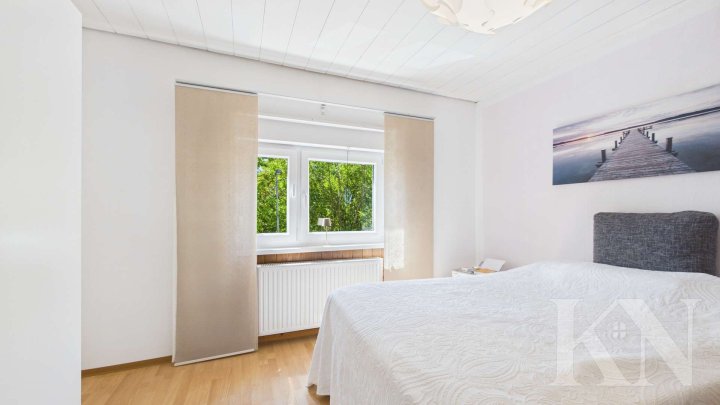 Gepflegte Doppelhaushälfte mit Terrasse, Balkon & ausgebautem Dachgeschoss