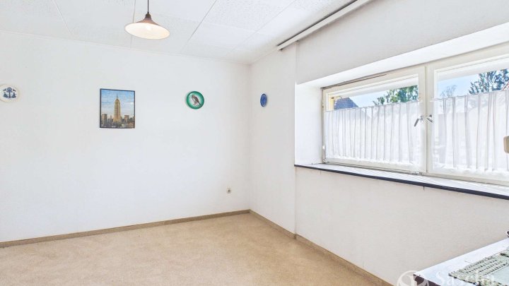 Charaktervolles Wohnhaus mit 3 Wohnebenen, Garten und Garage in ruhiger, gefragter Wohnlage