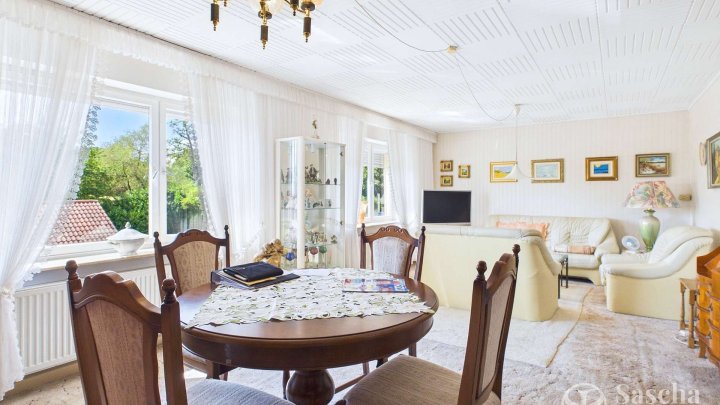 Charaktervolles Wohnhaus mit 3 Wohnebenen, Garten und Garage in ruhiger, gefragter Wohnlage
