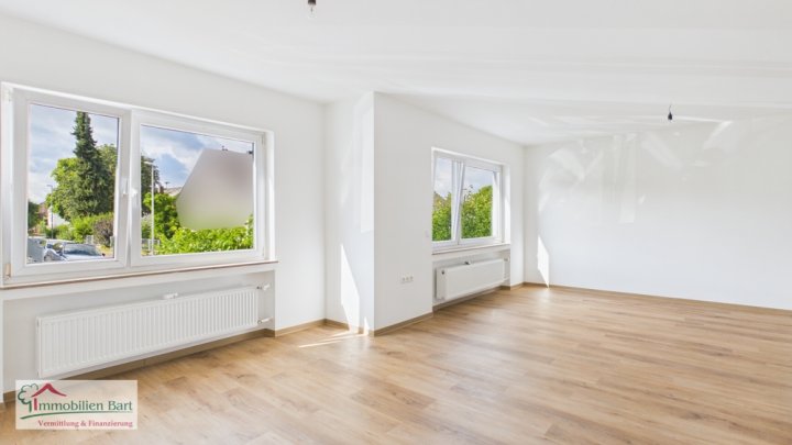 SOFORT FREI! 3 SCHLAFZIMMER! KERNSANIERTE 110 M² EGWOHNUNG MIT GÄSTE-WC IN PERL-NENNIG!