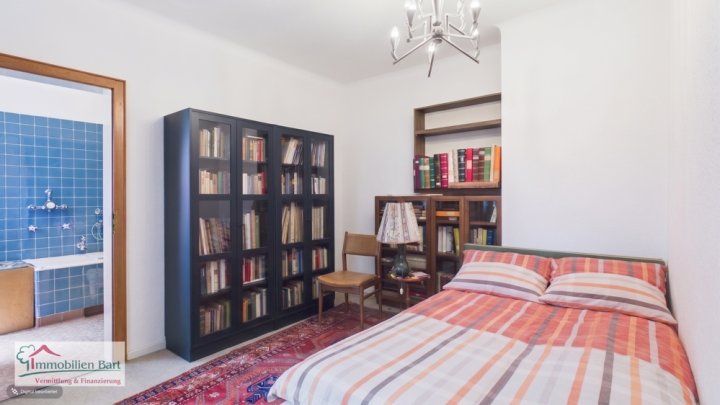 METTLACH: WOHNHAUS + GÄSTEHAUS / VIEL PLATZ / SCHWIMMBAD / 5-6 SCHLAFZIMMER