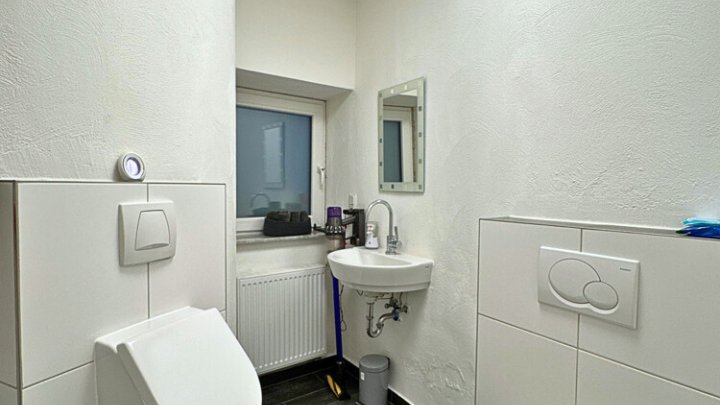 Wohnen + Arbeiten, luxuriös saniert auf über 324m² Gesamtfläche