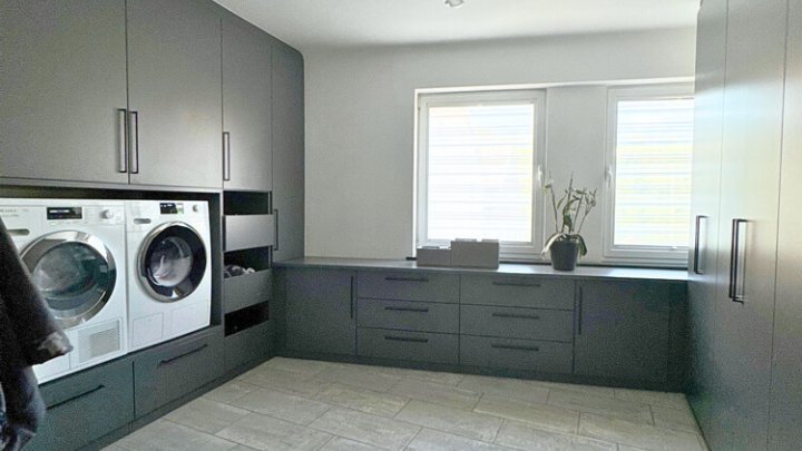 Wohnen + Arbeiten, luxuriös saniert auf über 324m² Gesamtfläche