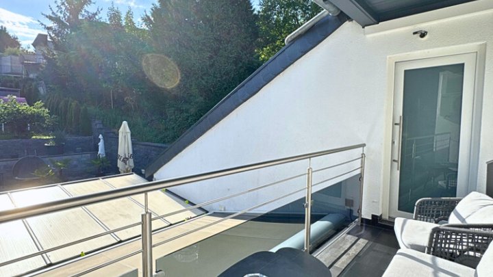 Wohnen + Arbeiten, luxuriös saniert auf über 324m² Gesamtfläche