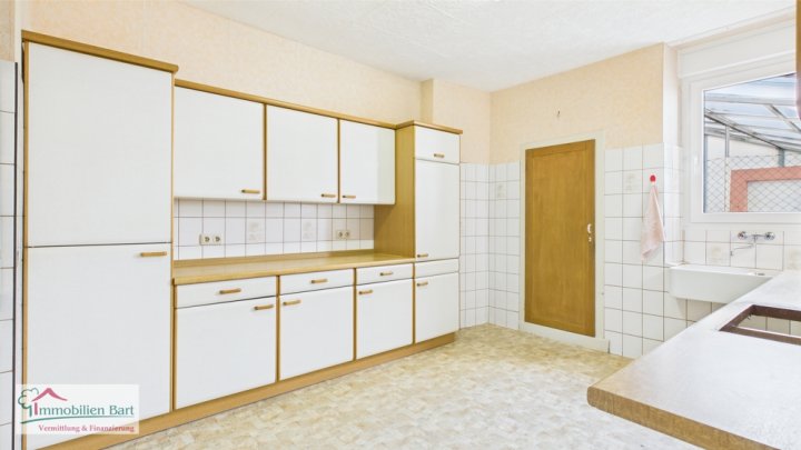 MERZIG: ZENTRALE LAGE! WOHN/- UND GESCHÄFTSHAUS MIT GARTEN
