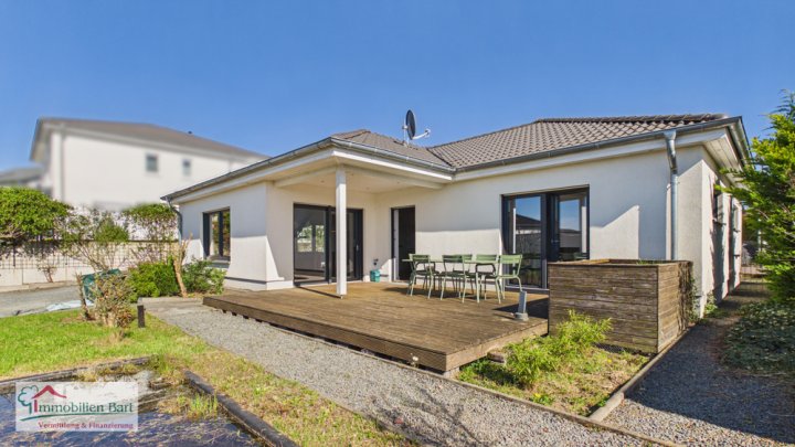 GRENZNÄHE LUXEMBURG: A+ BUNGALOW VON 2017 IN TOP-WOHNLAGE!