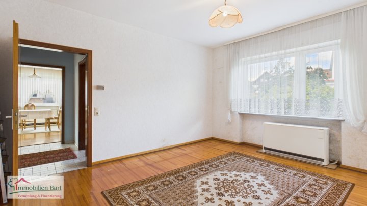 SOFORT VERFÜGBAR: ZWEIFAMILIENHAUS IN TOP WOHNLAGE!
