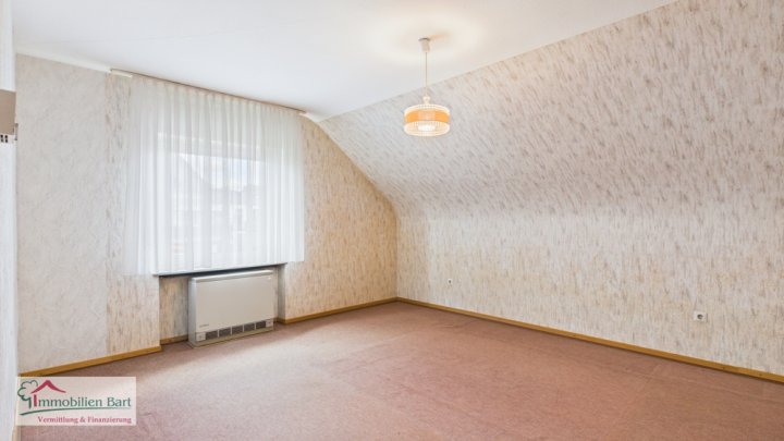 SOFORT VERFÜGBAR: ZWEIFAMILIENHAUS IN TOP WOHNLAGE!