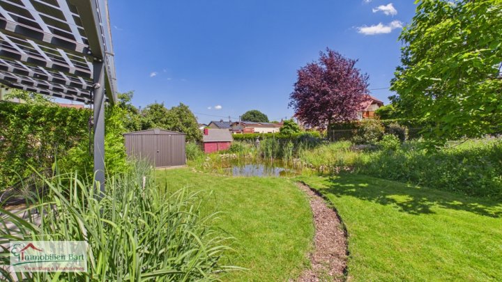 GRENZE LUXEMBURG: MODERNES WOHNHAUS MIT TOLLEM GARTENGRUNDSTÜCK / DOPPELGARAGE UND CARPORT