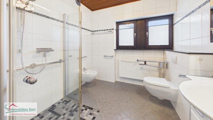 LOSHEIM: NATUR PUR! CHARMANTES WOHNHAUS MIT GARTEN UND SCHÖNER AUSSICHT INS GRÜNE!