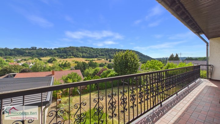LOSHEIM: NATUR PUR! CHARMANTES WOHNHAUS MIT GARTEN UND SCHÖNER AUSSICHT INS GRÜNE!
