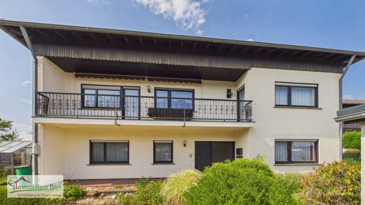 LOSHEIM: NATUR PUR! CHARMANTES WOHNHAUS MIT GARTEN UND SCHÖNER AUSSICHT INS GRÜNE!