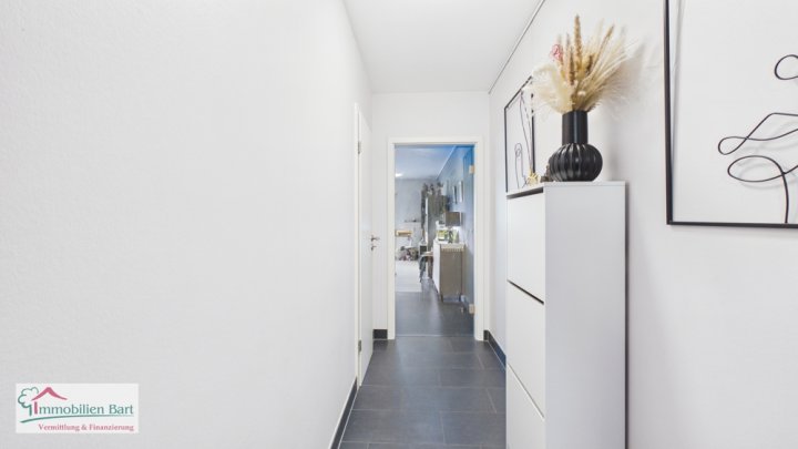 PERL-BESCH: MODERNE 97 M² WOHNUNG / STELLPLATZ / BALKON NACH SÜDEN AUSGERICHTET!