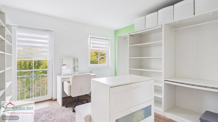 PERL-BESCH: MODERNE 97 M² WOHNUNG / STELLPLATZ / BALKON NACH SÜDEN AUSGERICHTET!