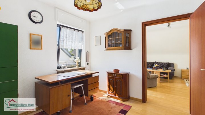 MERZIG-HILBRINGEN: CHARMANTES WOHNHAUS / PV-ANLAGE / GARTEN / GARAGE / TOP LAGE!