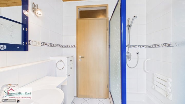 GRENZE L-SCHENGEN: GEPFLEGTES WOHNHAUS MIT GARTEN UND GARAGE