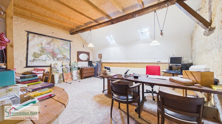 MERZIG-HARLINGEN: 5 FAMILIENHAUS (433 M² WOHNFLÄCHE) IN RUHIGER WOHNLAGE!