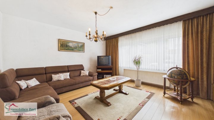 GRENZNÄHE: WOHNHAUS MIT 2 WOHNUNGEN / TOP LAGE AM WALDRAND IN FREUDENBURG!