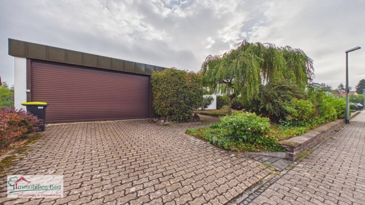 BOUS: CHARMANTES WOHNHAUS IN RUHIGER WOHNLAGE