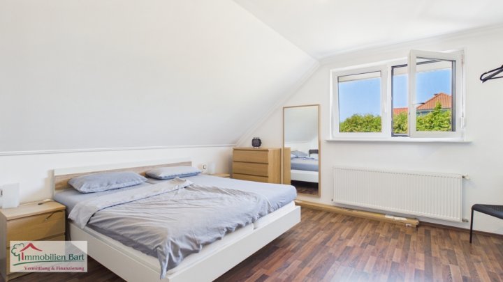 NEUWERTIGES WOHNHAUS MIT 34 M² GARAGE IN TOP WOHNLAGE, 10 MIN. VON DER LUX. GRENZE