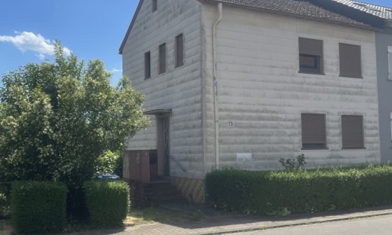 1- Fam. Haus  mit Garten und Garage in Sulzbach-Neuweiler!