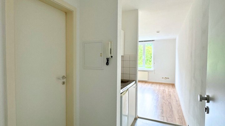 Helles 1-Zimmer-Apartment mit Küche, Uni-Nähe, zentral in Saarbrücken-Scheidt
