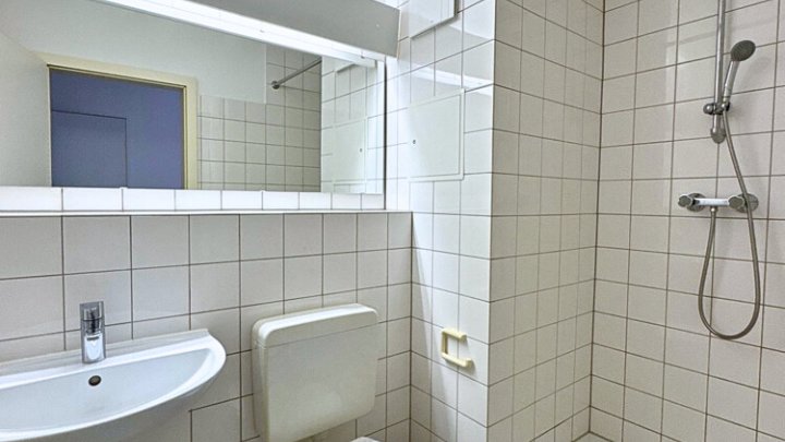 Helles 1-Zimmer-Apartment mit Küche, Uni-Nähe, zentral in Saarbrücken-Scheidt